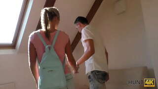 HUNT4K. হান্টার পূরণ, স্বামী ও স্ত্রী, পার্ক এবং ক্রয় মেয়েদের গরম শরীর