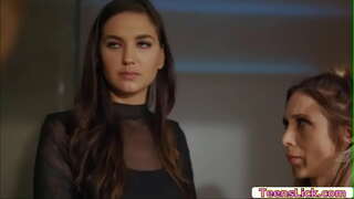 Charlotte Stokely satisface nevoile ei și ea chiar ajuta Silvia Saige