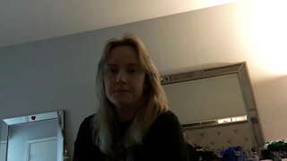 Sora Îi Cere Fratelui Vitreg Să O Fută Pentru Că Prietenul Ei Își Fute Fratele Vitreg