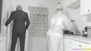 Selah lietus ņem šo olbaltumvielu iepakotu BBC kā nekas