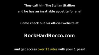 Curva stepteen vrea să fie ca mama ei vitregă,încep să se sărute și linge fiecare alții păsărică.Dintr-o dată tatăl ei vitreg ajunge,în loc să se înfurie a le permite să sugă gât penisul lui mare.În schimb, el fute stepteens pasarica si sotiilor stramte suculente cur.