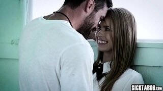 Babe Sexy chupou grande pênis duro